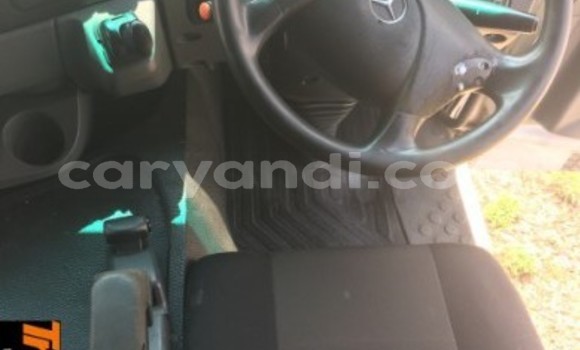 Acheter Occasion Utilitaire Mercedes–Benz 1824 Blanc à Chipata, Zambie Acheter Occasion Utilitaire Mercedes–Benz 1824 Blanc à Chipata, Zambie