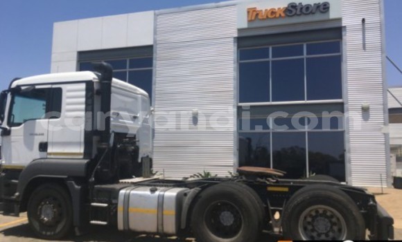 Acheter Occasion Utilitaire Man TGX Blanc à Lusaka, Zambie Acheter Occasion Utilitaire Man TGX Blanc à Lusaka, Zambie