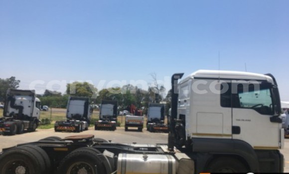 Acheter Occasion Utilitaire Man TGX Blanc à Lusaka, Zambie Acheter Occasion Utilitaire Man TGX Blanc à Lusaka, Zambie