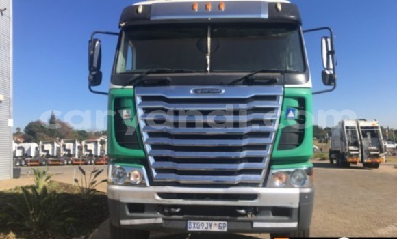 Acheter Occasion Utilitaire Mercedes–Benz 1520 Vert à Lusaka, Zambie Acheter Occasion Utilitaire Mercedes–Benz 1520 Vert à Lusaka, Zambie