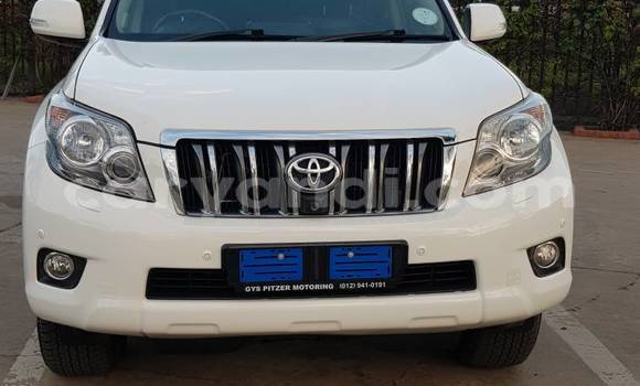 Acheter Occasion Voiture Toyota Prado Blanc à Lusaka, Zambie Acheter Occasion Voiture Toyota Prado Blanc à Lusaka, Zambie