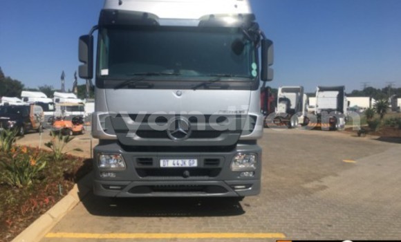 Acheter Occasion Utilitaire Mercedes–Benz 2644 Autre à Chililabombwe, Copperbelt Acheter Occasion Utilitaire Mercedes–Benz 2644 Autre à Chililabombwe, Copperbelt
