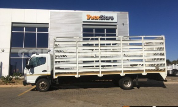 Acheter Occasion Utilitaire Mitsubishi Fuso Blanc à Lusaka, Zambie Acheter Occasion Utilitaire Mitsubishi Fuso Blanc à Lusaka, Zambie