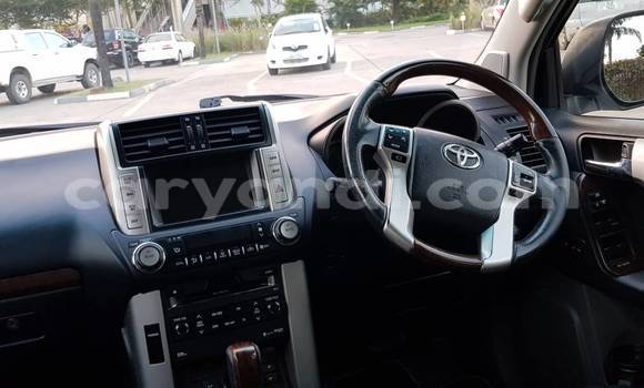 Acheter Occasion Voiture Toyota Prado Blanc à Lusaka, Zambie Acheter Occasion Voiture Toyota Prado Blanc à Lusaka, Zambie