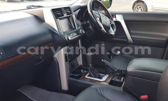 Acheter Occasion Voiture Toyota Prado Blanc à Lusaka, Zambie Acheter Occasion Voiture Toyota Prado Blanc à Lusaka, Zambie