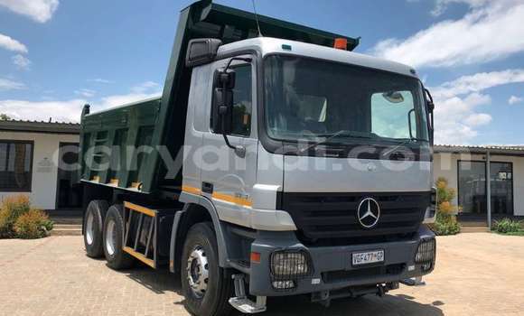 Buy Used Mercedes–Benz 1120 Green Truck in Lusaka in Zambia Buy Used Mercedes–Benz 1120 Green Truck in Lusaka in Zambia