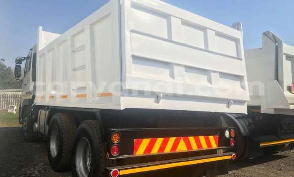 Buy Used Nissan UD White Truck in Lusaka in Zambia Buy Used Nissan UD White Truck in Lusaka in Zambia