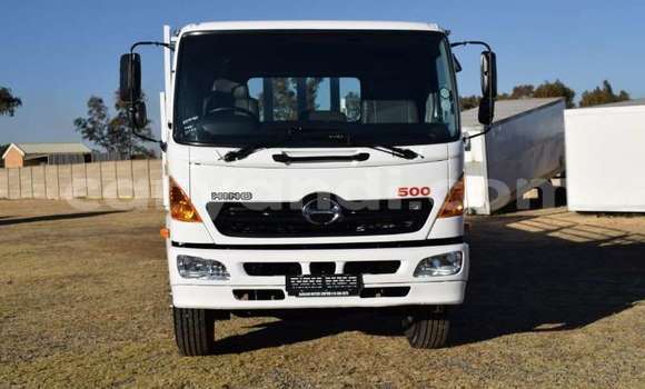 Buy Used Hino 300 Series White Truck in Lusaka in Zambia
