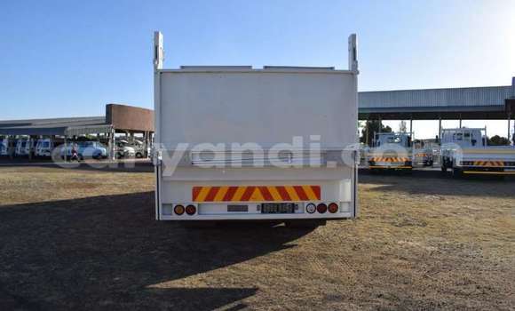 Buy Used Hino 300 Series White Truck in Lusaka in Zambia Buy Used Hino 300 Series White Truck in Lusaka in Zambia
