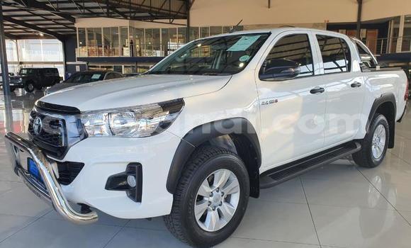 Buy Used Toyota Hilux White Car in Lusaka in Zambia Buy Used Toyota Hilux White Car in Lusaka in Zambia