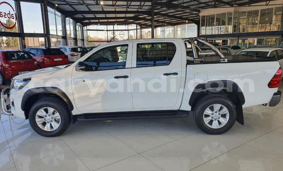 Buy Used Toyota Hilux White Car in Lusaka in Zambia Buy Used Toyota Hilux White Car in Lusaka in Zambia
