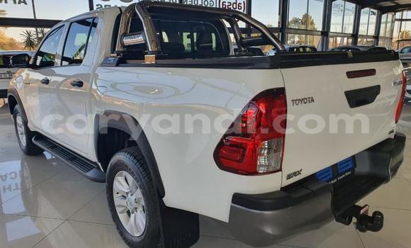 Buy Used Toyota Hilux White Car in Lusaka in Zambia Buy Used Toyota Hilux White Car in Lusaka in Zambia