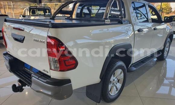 Buy Used Toyota Hilux White Car in Lusaka in Zambia Buy Used Toyota Hilux White Car in Lusaka in Zambia
