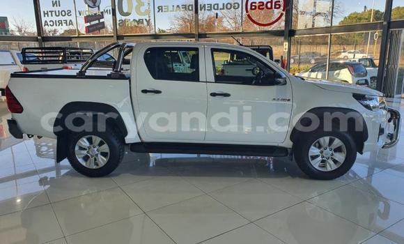 Buy Used Toyota Hilux White Car in Lusaka in Zambia Buy Used Toyota Hilux White Car in Lusaka in Zambia