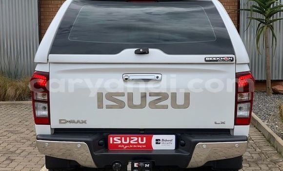 Buy Used Isuzu D–MAX White Car in Lusaka in Zambia Buy Used Isuzu D–MAX White Car in Lusaka in Zambia