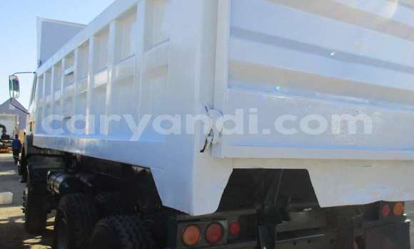Buy Used Mercedes–Benz Tipper White Truck in Lusaka in Zambia Buy Used Mercedes–Benz Tipper White Truck in Lusaka in Zambia
