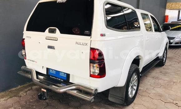 Acheter Occasion Voiture Toyota Hilux Blanc à Lusaka, Zambie Acheter Occasion Voiture Toyota Hilux Blanc à Lusaka, Zambie