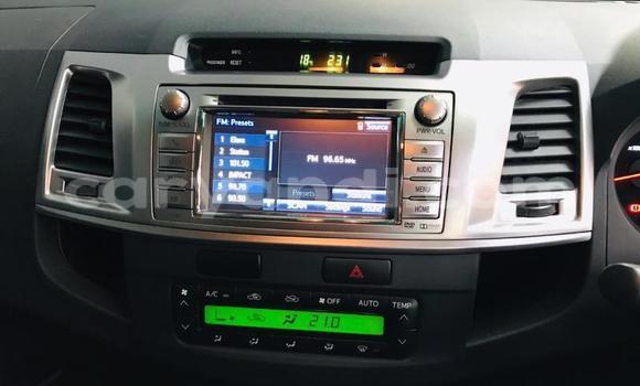 Acheter Occasion Voiture Toyota Hilux Blanc à Lusaka, Zambie Acheter Occasion Voiture Toyota Hilux Blanc à Lusaka, Zambie