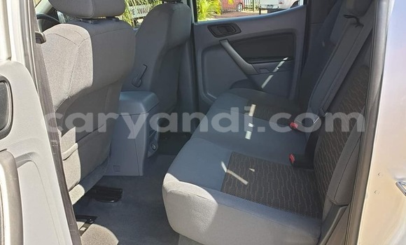 Acheter Occasion Voiture Ford Ranger Gris à Livingstone, Zambie Acheter Occasion Voiture Ford Ranger Gris à Livingstone, Zambie