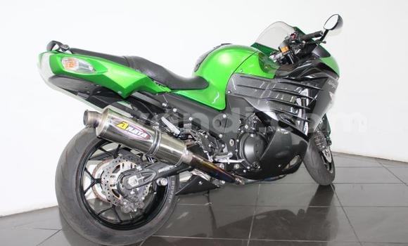 Acheter Occasion Moto Kawasaki ZZR Vert à Livingstone, Zambie Acheter Occasion Moto Kawasaki ZZR Vert à Livingstone, Zambie