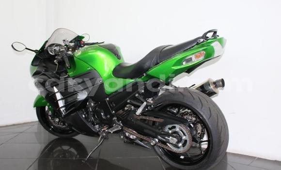 Acheter Occasion Moto Kawasaki ZZR Vert à Livingstone, Zambie Acheter Occasion Moto Kawasaki ZZR Vert à Livingstone, Zambie