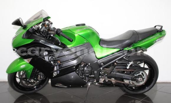 Acheter Occasion Moto Kawasaki ZZR Vert à Livingstone, Zambie Acheter Occasion Moto Kawasaki ZZR Vert à Livingstone, Zambie