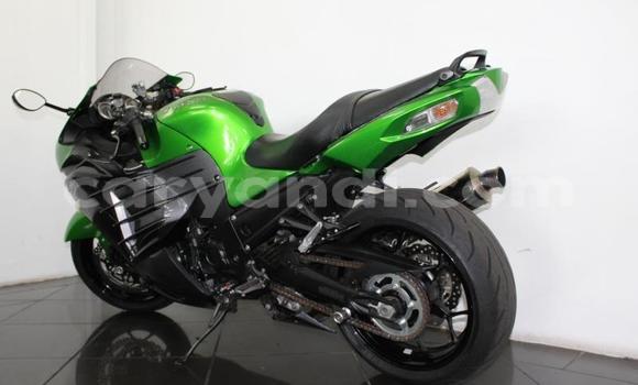 Acheter Occasion Moto Kawasaki ZZR Vert à Livingstone, Zambie Acheter Occasion Moto Kawasaki ZZR Vert à Livingstone, Zambie