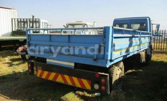 Buy Used Mercedes‒Benz 190 Blue Car in Livingstone in Zambia Buy Used Mercedes‒Benz 190 Blue Car in Livingstone in Zambia