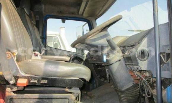 Buy Used Mercedes‒Benz 190 Blue Car in Livingstone in Zambia Buy Used Mercedes‒Benz 190 Blue Car in Livingstone in Zambia