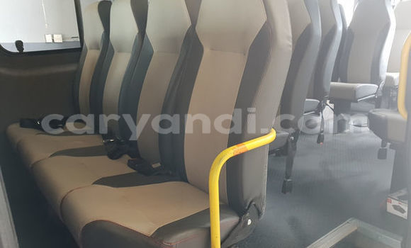 Buy Used Mercedes‒Benz 190 SL White Car in Lusaka in Zambia Buy Used Mercedes‒Benz 190 SL White Car in Lusaka in Zambia