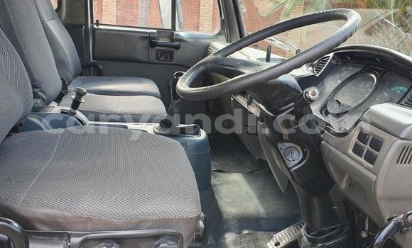 Acheter Occasion Utilitaire Nissan UD Blanc à Lusaka, Zambie Acheter Occasion Utilitaire Nissan UD Blanc à Lusaka, Zambie
