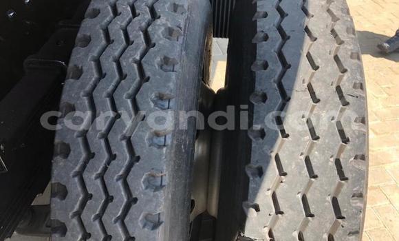 Acheter Occasion Utilitaire Nissan UD Blanc à Chingola, Zambie Acheter Occasion Utilitaire Nissan UD Blanc à Chingola, Zambie