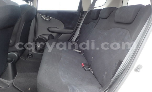 Acheter Occasion Voiture Honda FIT Blanc à Livingstone, Zambie Acheter Occasion Voiture Honda FIT Blanc à Livingstone, Zambie