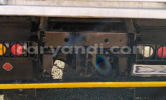 Acheter Occasion Voiture Tata Indica Blanc à Livingstone, Zambie Acheter Occasion Voiture Tata Indica Blanc à Livingstone, Zambie