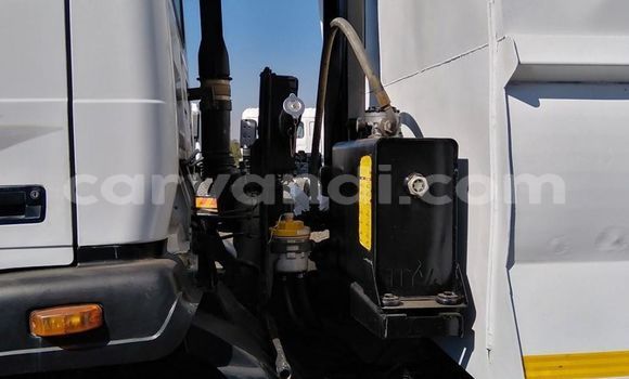 Acheter Occasion Voiture Tata Indica Blanc à Livingstone, Zambie Acheter Occasion Voiture Tata Indica Blanc à Livingstone, Zambie