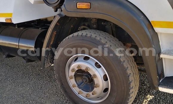 Acheter Occasion Voiture Tata Indica Blanc à Livingstone, Zambie Acheter Occasion Voiture Tata Indica Blanc à Livingstone, Zambie