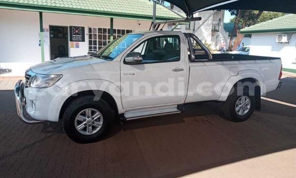 Buy Used Toyota Hilux White Car in Lusaka in Zambia Buy Used Toyota Hilux White Car in Lusaka in Zambia