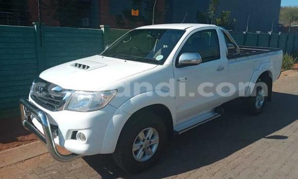 Buy Used Toyota Hilux White Car in Lusaka in Zambia Buy Used Toyota Hilux White Car in Lusaka in Zambia