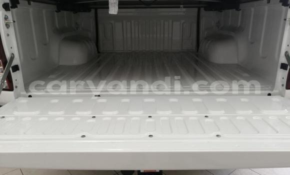 Acheter Occasion Voiture Toyota Hilux Blanc à Lusaka, Zambie Acheter Occasion Voiture Toyota Hilux Blanc à Lusaka, Zambie