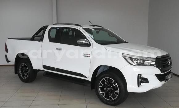 Acheter Occasion Voiture Toyota Hilux Blanc à Lusaka, Zambie Acheter Occasion Voiture Toyota Hilux Blanc à Lusaka, Zambie