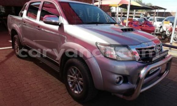 Acheter Occasion Voiture Toyota Hilux Gris à Chingola, Zambie Acheter Occasion Voiture Toyota Hilux Gris à Chingola, Zambie