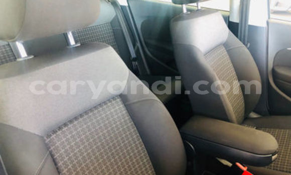 Nunua Ilio tumika Volkswagen Polo Fedha Gari ndani ya Lusaka nchini Zambia Nunua Ilio tumika Volkswagen Polo Fedha Gari ndani ya Lusaka nchini Zambia