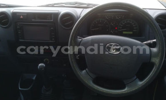 Acheter Occasion Voiture Toyota Land Cruiser Blanc à Lusaka, Zambie Acheter Occasion Voiture Toyota Land Cruiser Blanc à Lusaka, Zambie