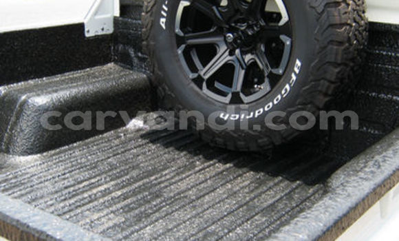 Acheter Occasion Voiture Toyota Land Cruiser Blanc à Lusaka, Zambie Acheter Occasion Voiture Toyota Land Cruiser Blanc à Lusaka, Zambie