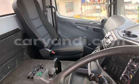 Nunua Ilio tumika Mercedes–Benz 117 Nyeupe Lori ndani ya Chingola nchini Zambia Nunua Ilio tumika Mercedes–Benz 117 Nyeupe Lori ndani ya Chingola nchini Zambia