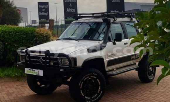 Buy Used Toyota Hilux White Car in Livingstone in Zambia Buy Used Toyota Hilux White Car in Livingstone in Zambia