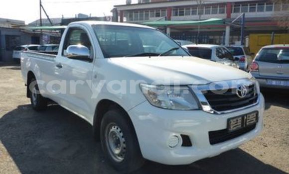 Acheter Occasion Voiture Toyota Hilux Blanc à Chinsali, Nord