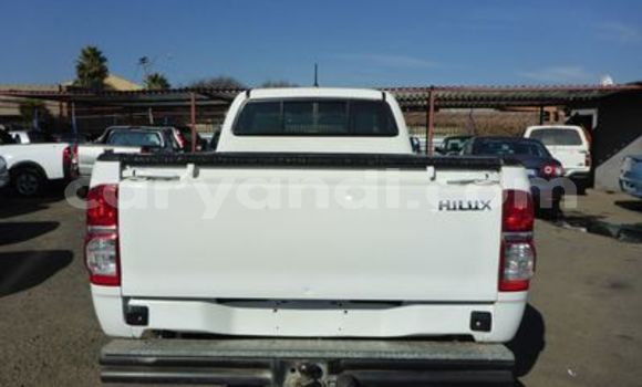 Nunua Ilio tumika Toyota Hilux Nyeupe Gari ndani ya Chinsali nchini Kaskazini Nunua Ilio tumika Toyota Hilux Nyeupe Gari ndani ya Chinsali nchini Kaskazini