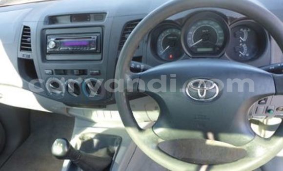 Nunua Ilio tumika Toyota Hilux Nyeupe Gari ndani ya Chinsali nchini Kaskazini Nunua Ilio tumika Toyota Hilux Nyeupe Gari ndani ya Chinsali nchini Kaskazini