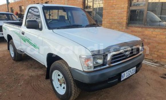 Nunua Ilio tumika Toyota Hilux Nyeupe Gari ndani ya Chipata nchini Zambia Nunua Ilio tumika Toyota Hilux Nyeupe Gari ndani ya Chipata nchini Zambia